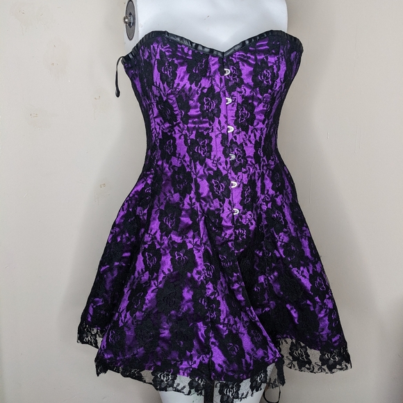 Vintage Corset Dress - Picture 6 of 12